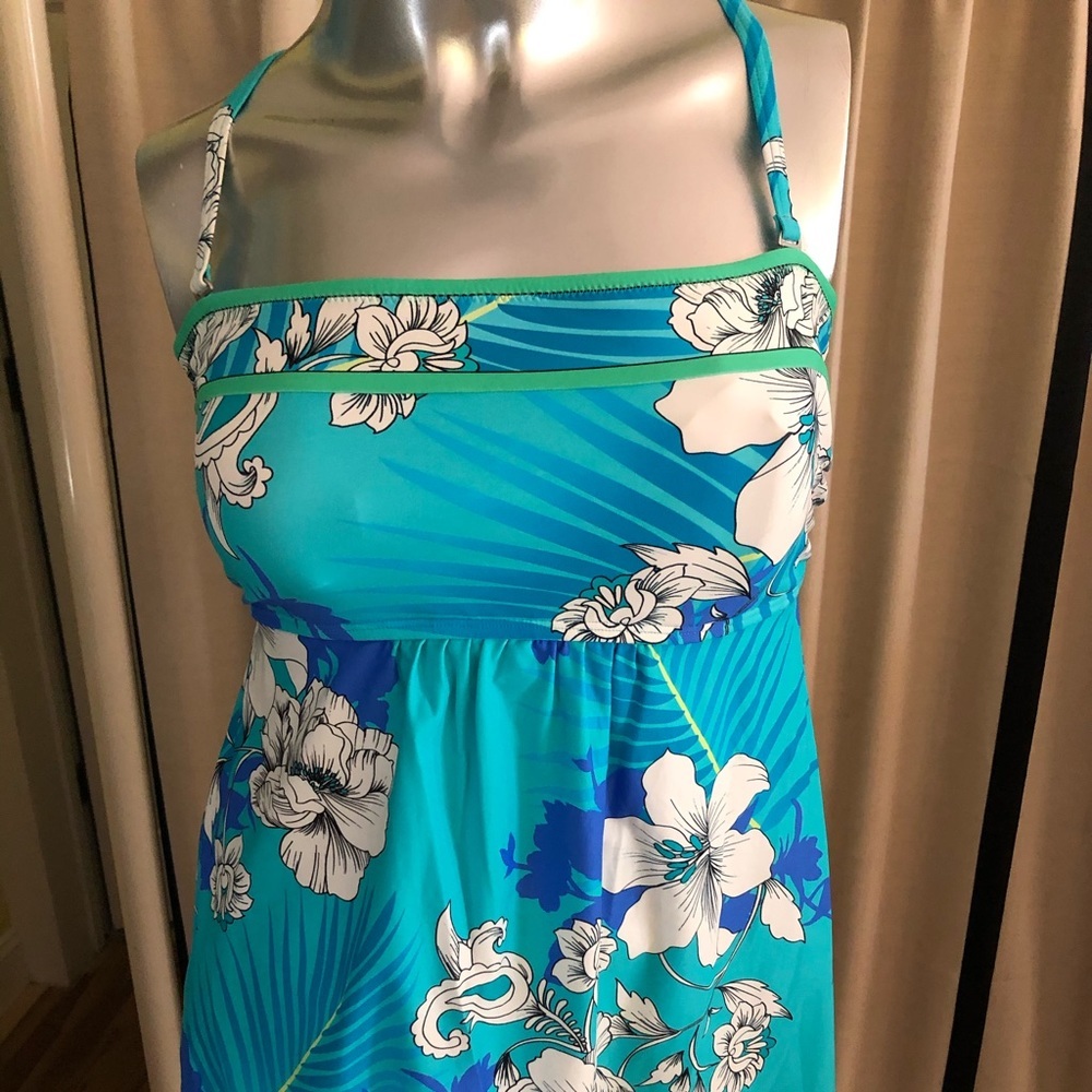 NWT Beach House  floral print tankini